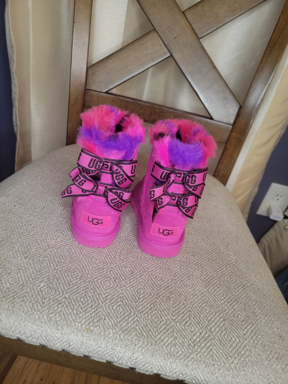 UGG Bailey Bow Plaid Punk Boots. - Picture 3 of 8